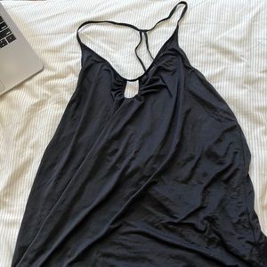 Lululemon Black Size 8 Tank top with key let in front and open strapped back